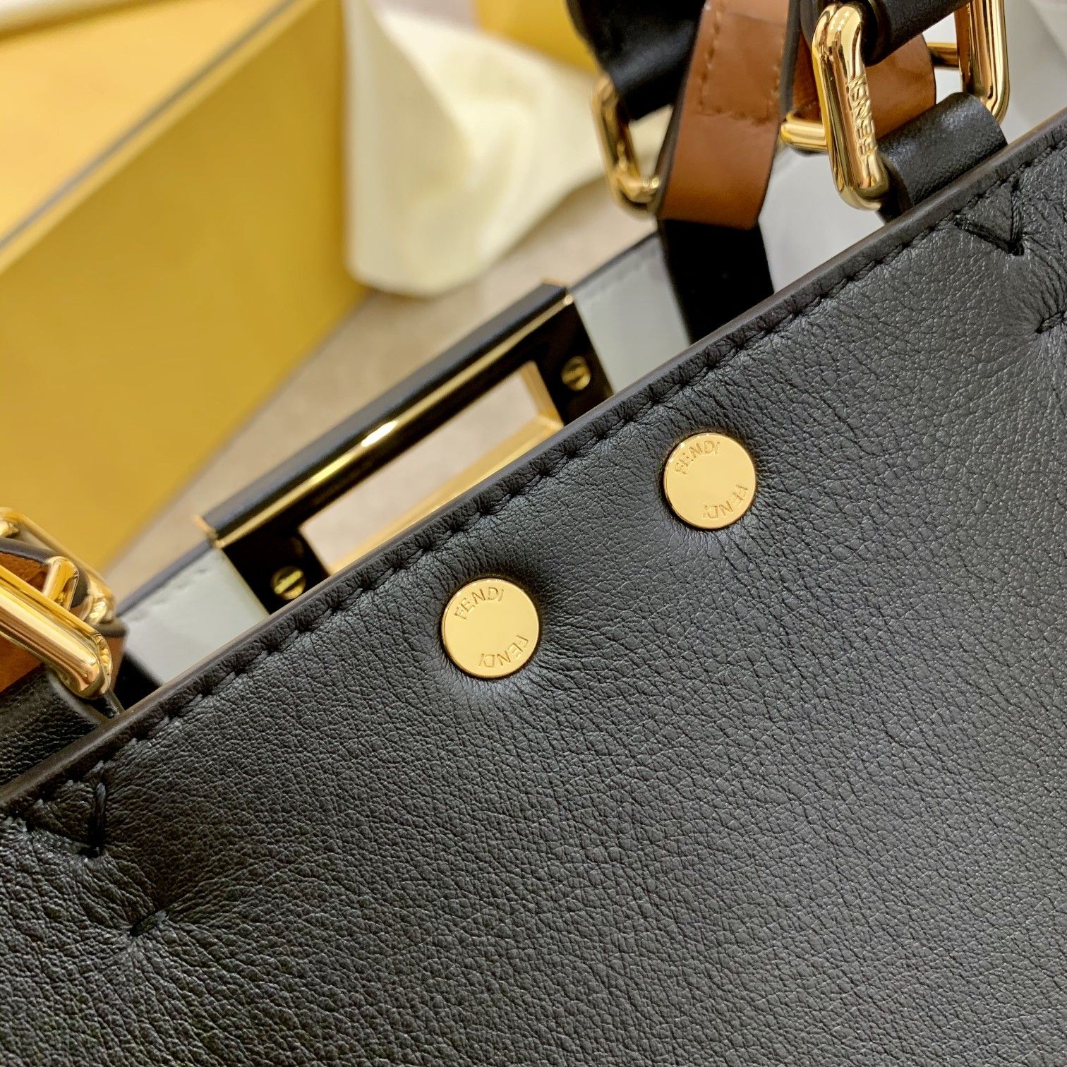 Replica Fendi Peekaboo X-Lite Handbags