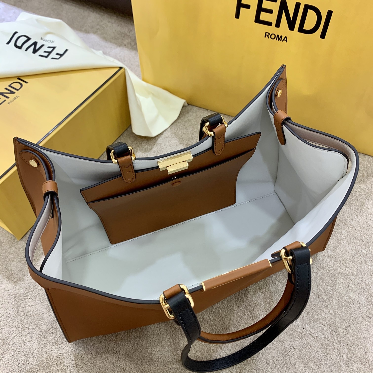 Replica Fendi Peekaboo X-Lite Handbags