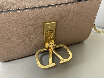 Replica Valentino Garavani VSLING Handbags