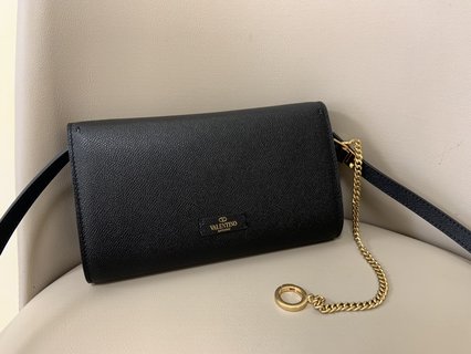 Replica Valentino Garavani VSLING Handbags