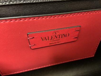 Replica Valentino Garavani VSLING Handbags