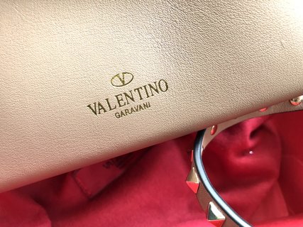 Replica Valentino Garavani Supervee Handbags