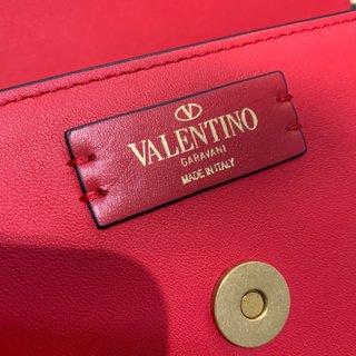 Replica Valentino Garavani Supervee Handbags