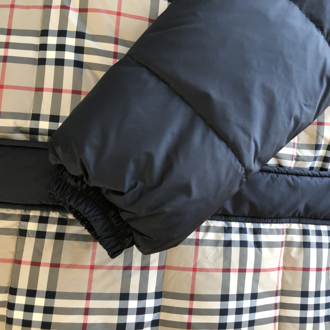 Replica Burberry Reversible Down Puffer Jacket