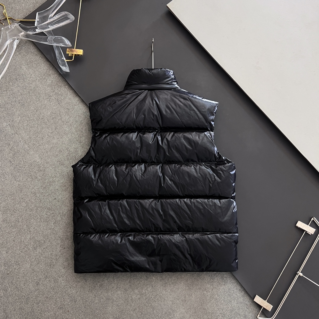 Replica Burberry - high-neck padded gilet - men - Nylon