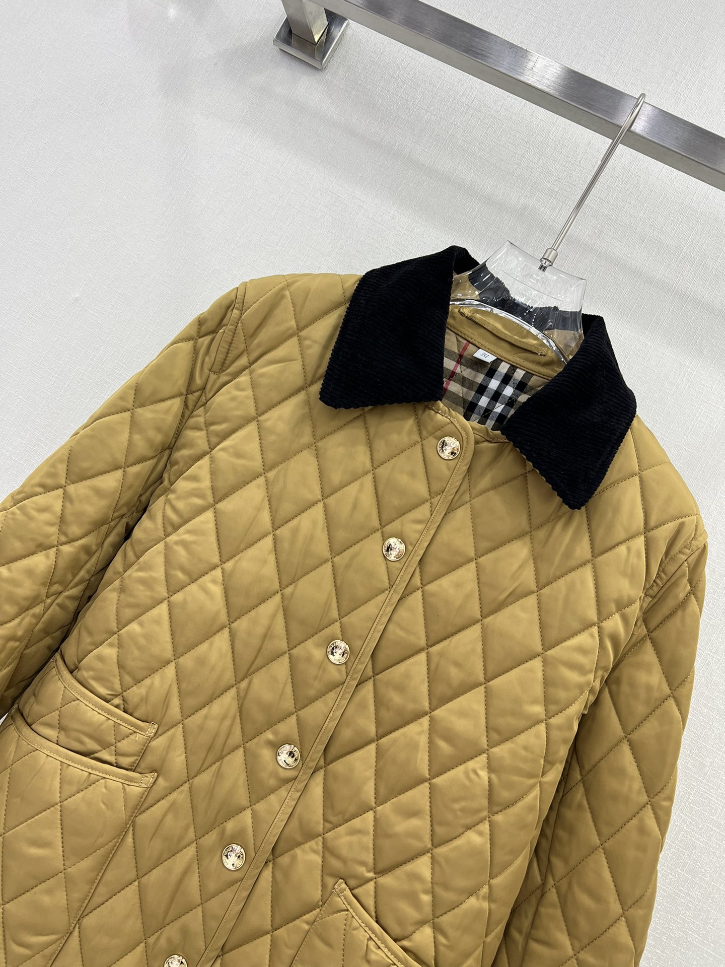 Replica Burberry Heritage Diamond Quilted Jacket