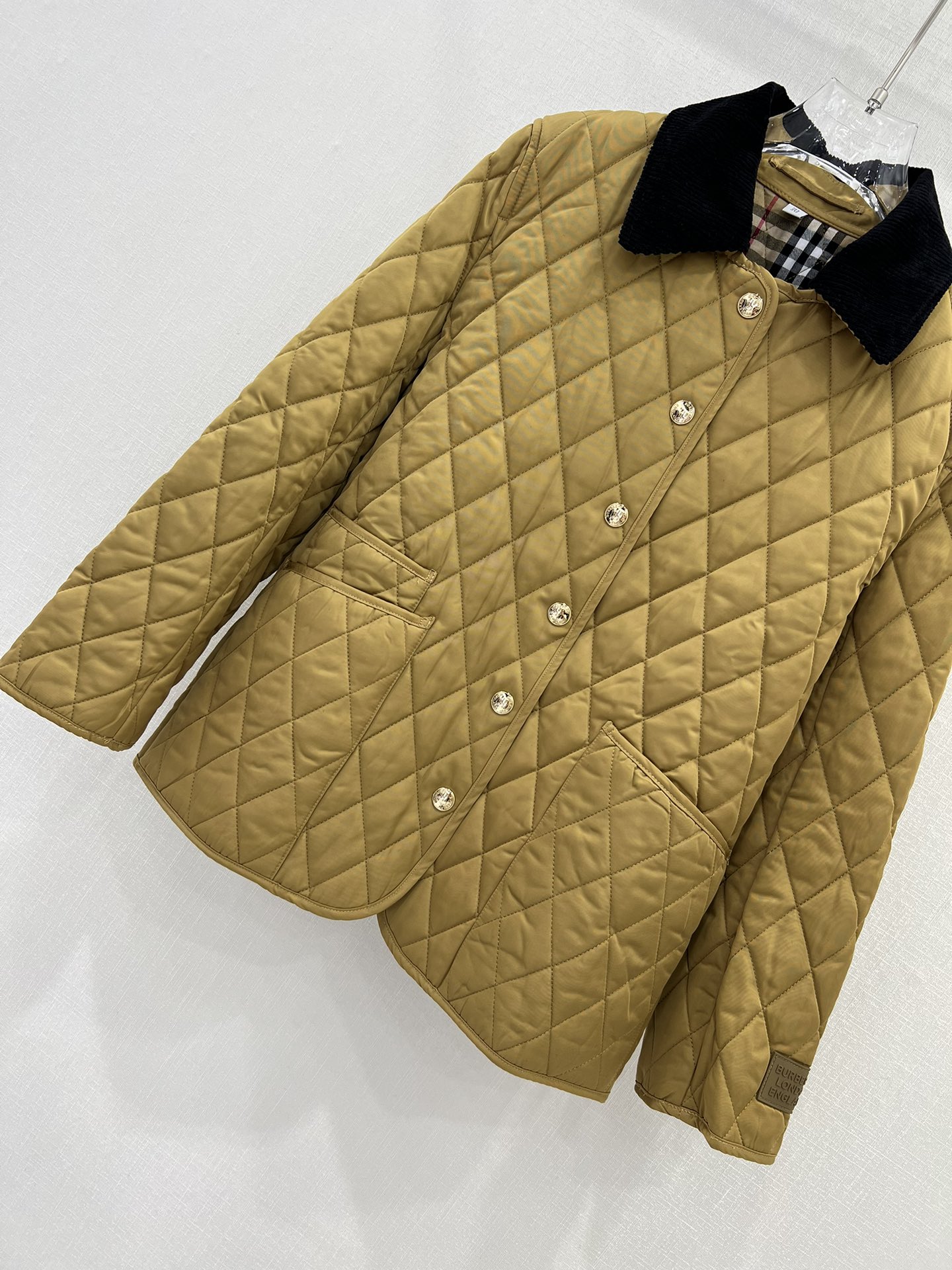 Replica Burberry Heritage Diamond Quilted Jacket