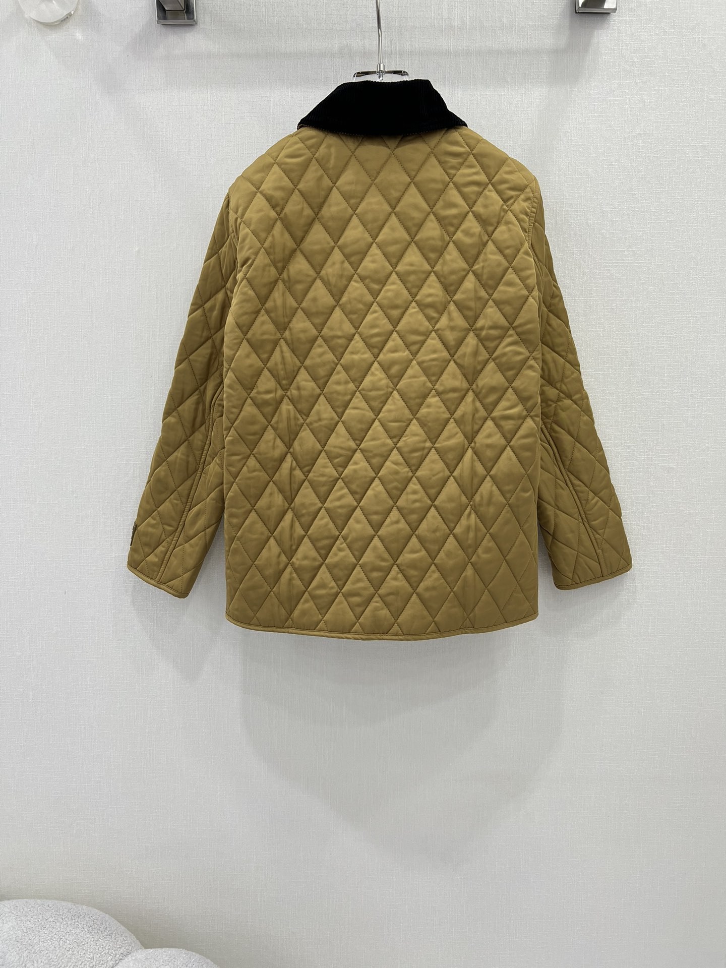 Replica Burberry Heritage Diamond Quilted Jacket