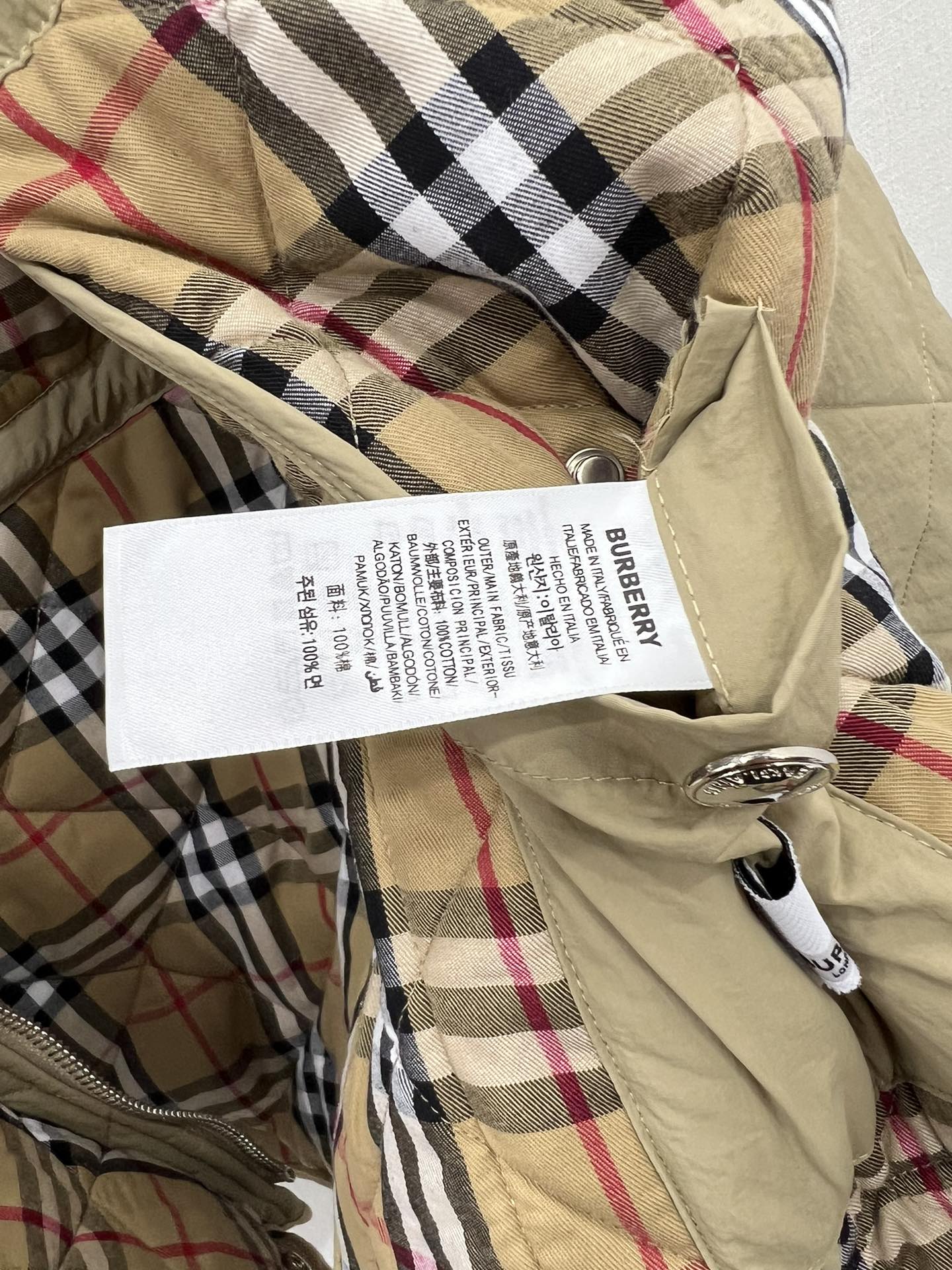 Replica Burberry Womens Puffer Jackets