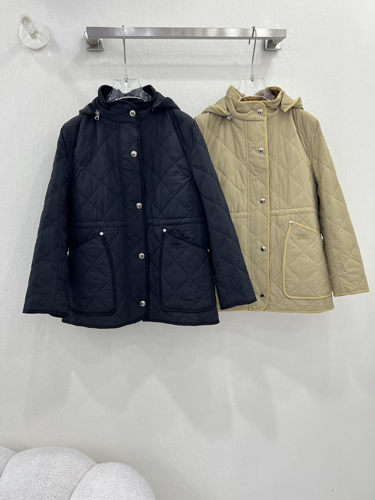 Replica Burberry Womens Puffer Jackets