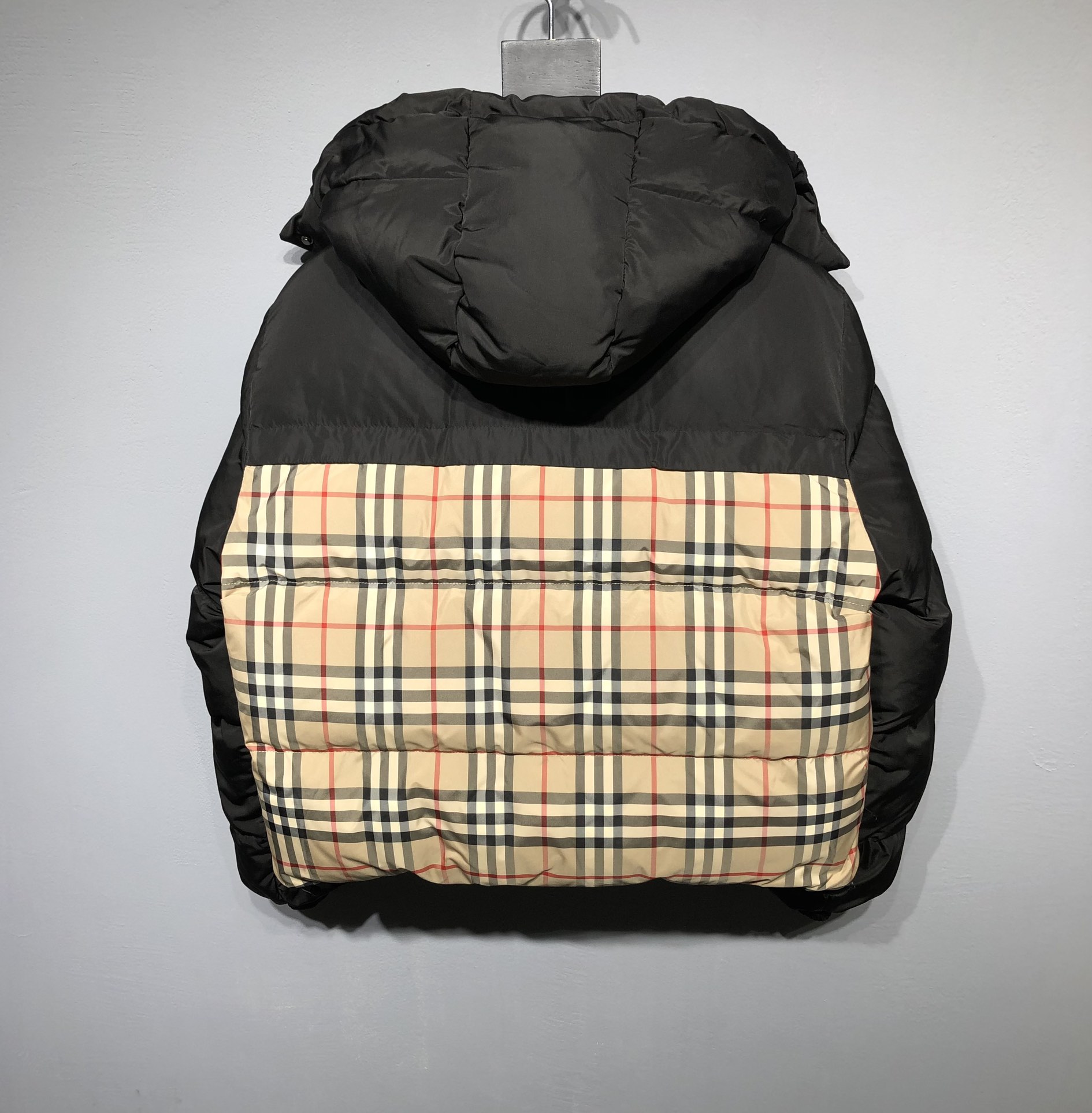 Replica Burberry Reversible Haymarket Check Puffer Jacket in Black