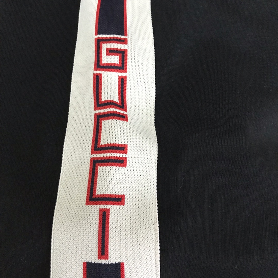 Replica Gucci 19ss side letter webbing Logo Red and green striped sports shorts