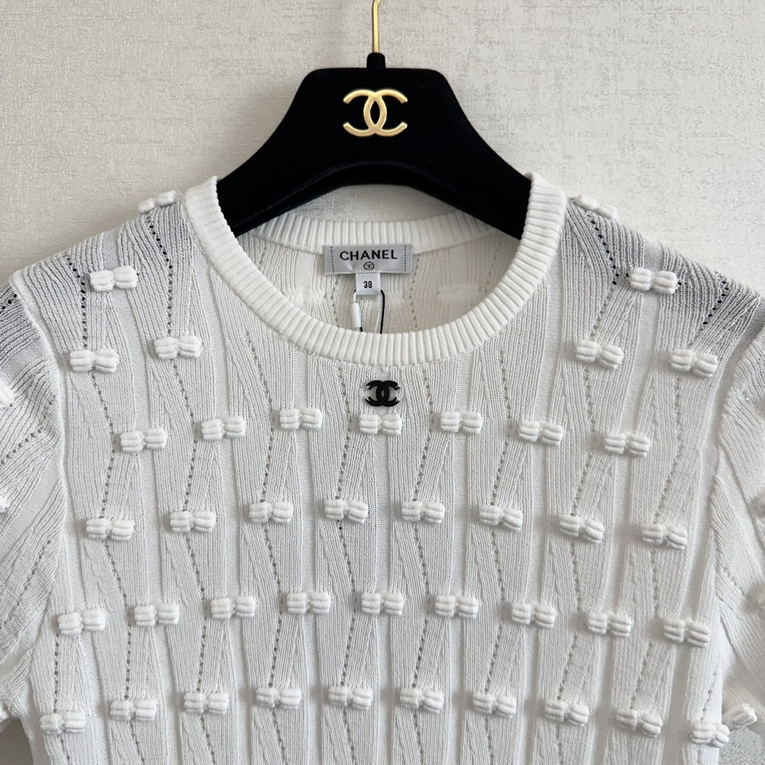 Replica CHANEL Openwork Cropped Sweater In White