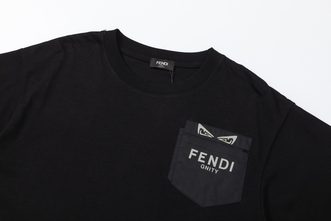 Replica Fendi 23ss chest pocket flocking printed T-shirt short sleeve