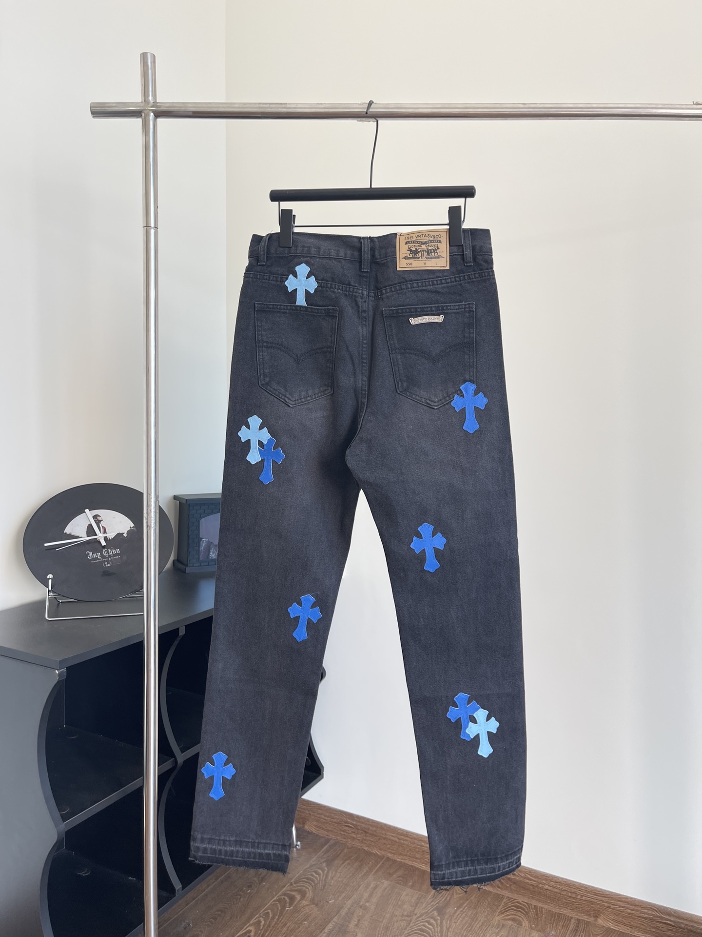 Replica Chrome Hearts Los Angeles Exclusive Levi's Cross Patch Jeans
