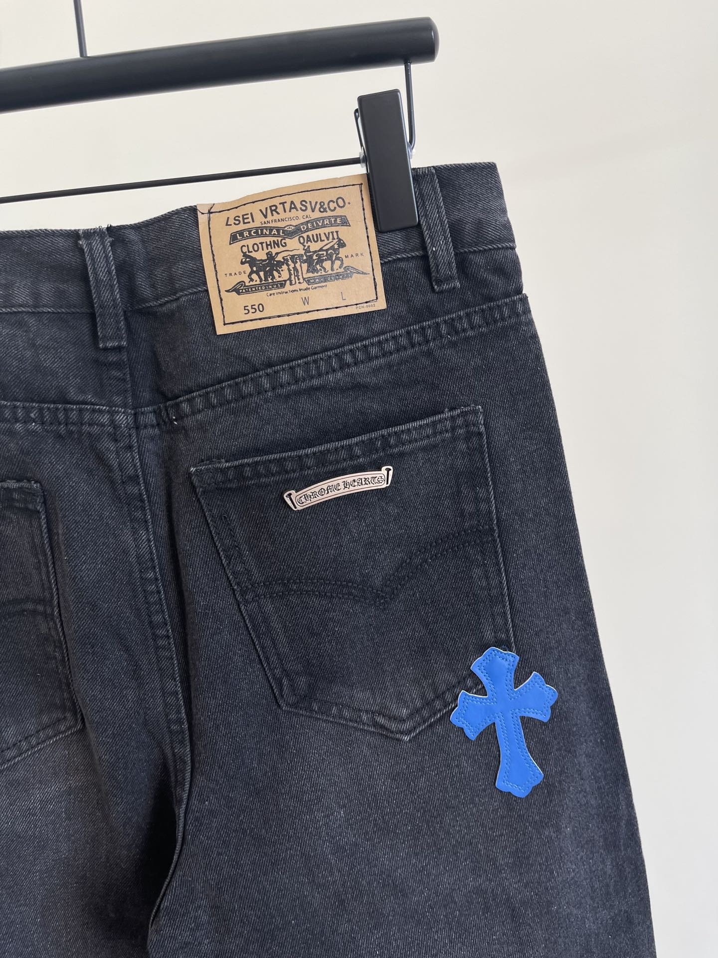 Replica Chrome Hearts Los Angeles Exclusive Levi's Cross Patch Jeans