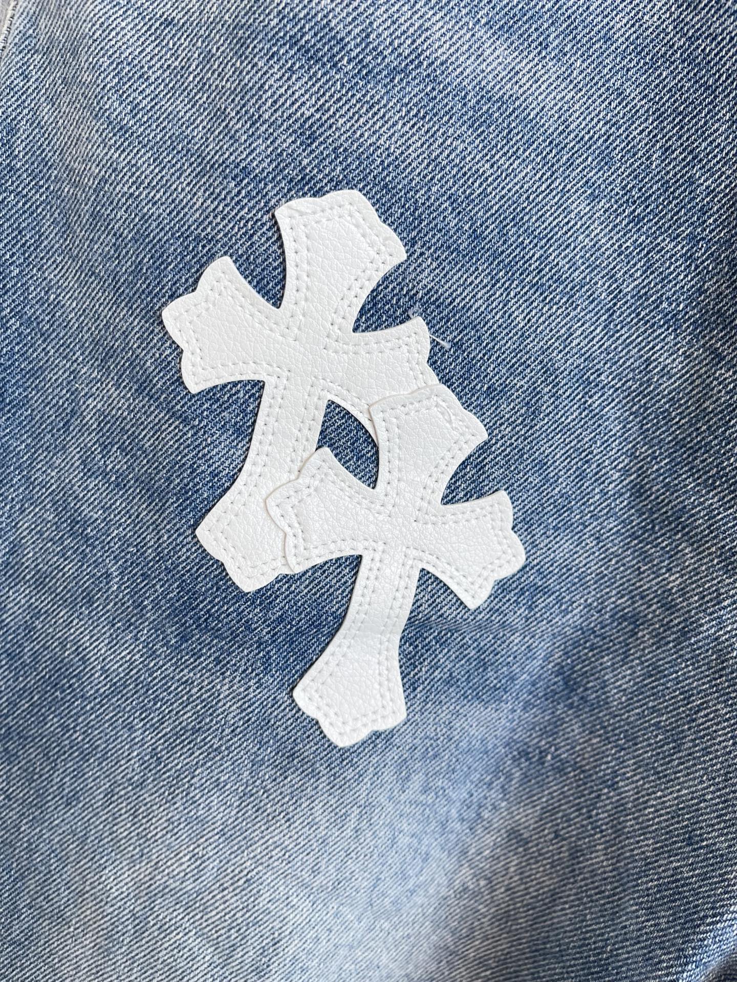 Replica chrome hearts rep/lemandik white cross jeans - Depop