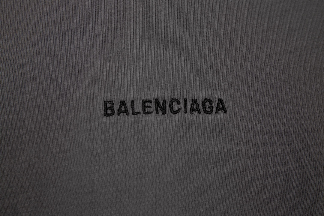 Replica Balenciaga 2024 SS Classic monogram embroidered short sleeve T-shirt