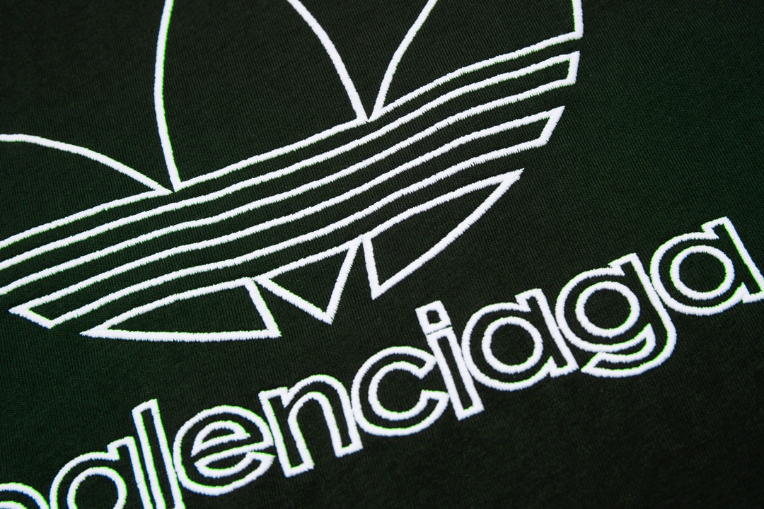 Replica Balenciaga 2024 SS Adidas Clover co-embroidered short-sleeved T-shirt  Jasper