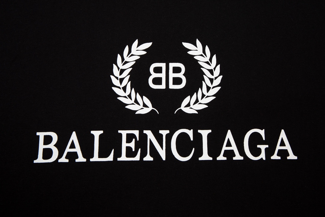 Replica BALENCIAGA Oversized Logo Print Cotton Jersey T-Shirt Men Black | Balenciaga t shirt, Mens tshirts, Balenciaga shirt