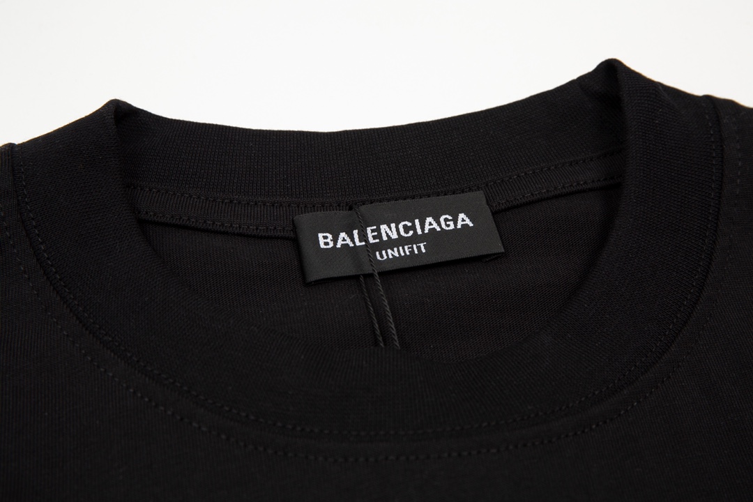 Replica Balenciaga Mens Cities Paris Medium Fit T-shirt Black