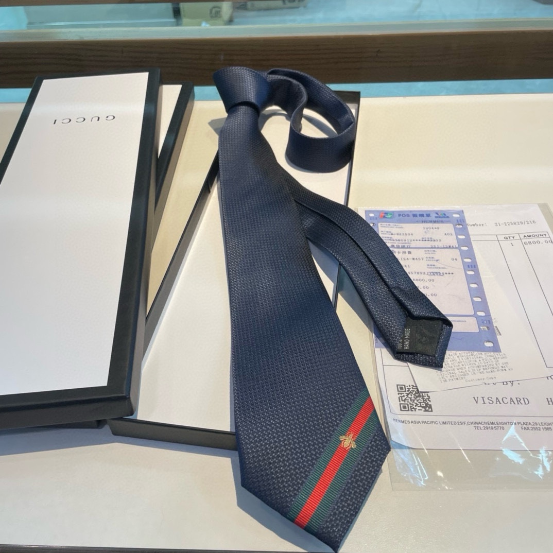 Replica Gucci Snake Print Black Tie