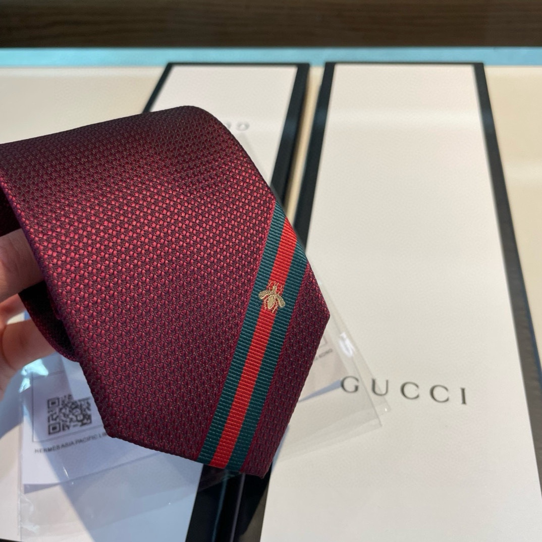 Replica GUCCI Classic Silk Bee Web Tie