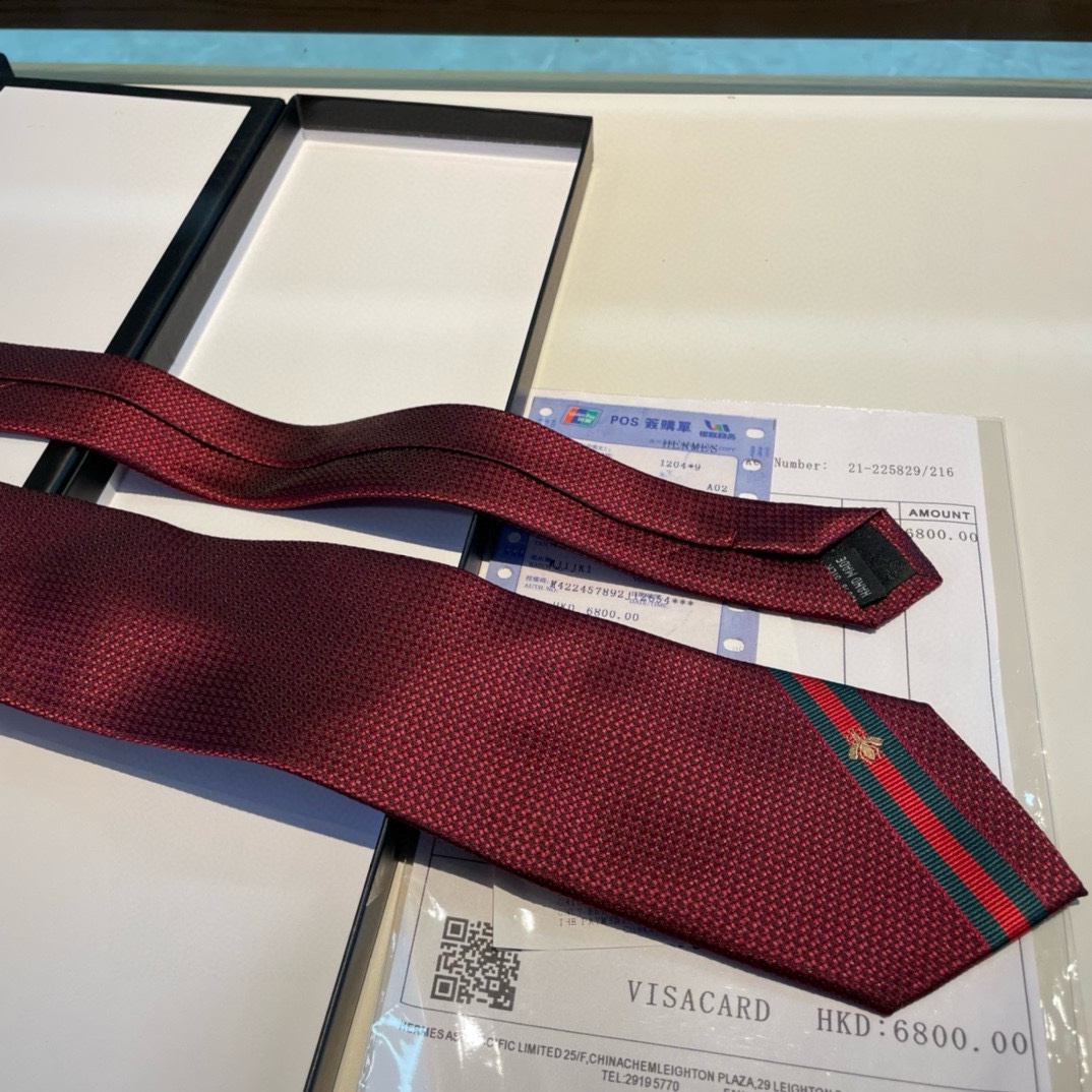 Replica GUCCI Classic Silk Bee Web Tie