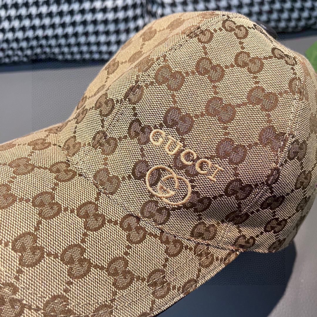 Replica Gucci classic original single baseball cap gold embroidery