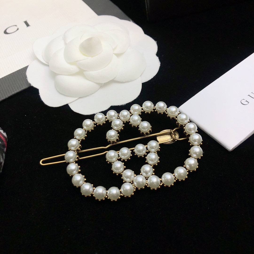 Replica GUCCI pearl hair clip