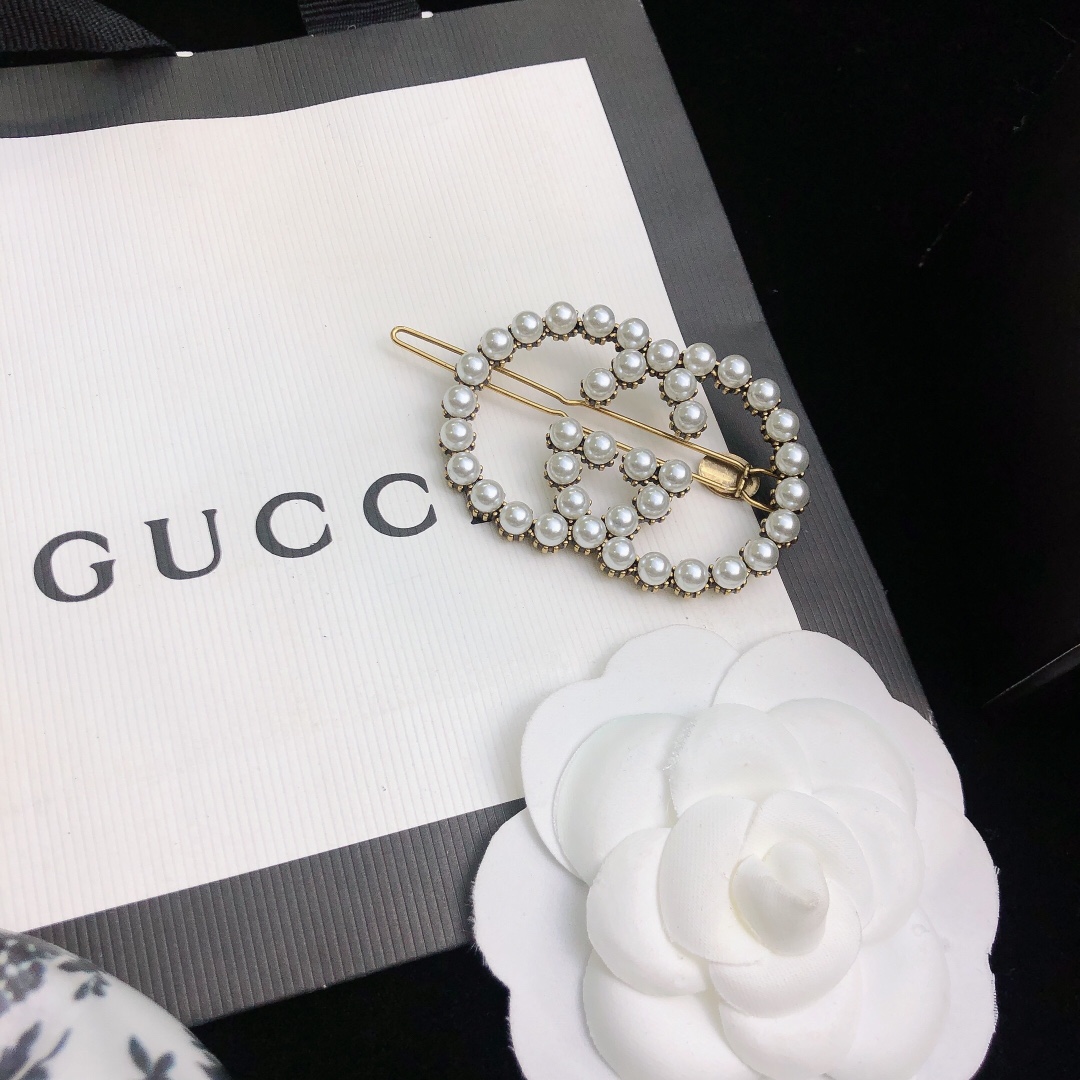 Replica GUCCI pearl hair clip