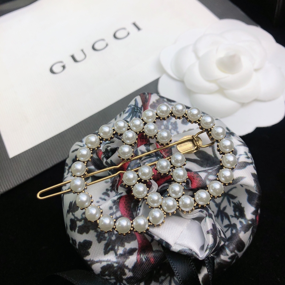 Replica GUCCI pearl hair clip