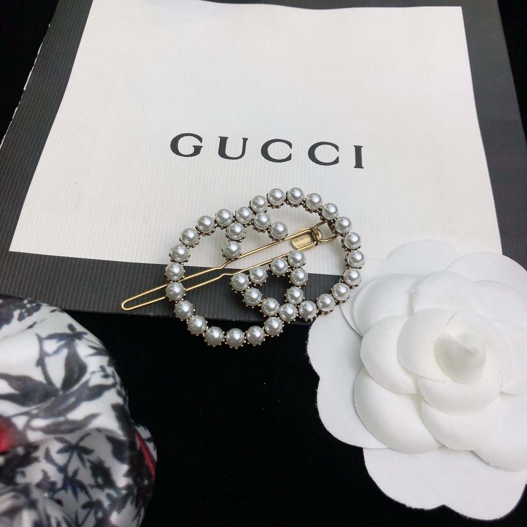 Replica GUCCI pearl hair clip