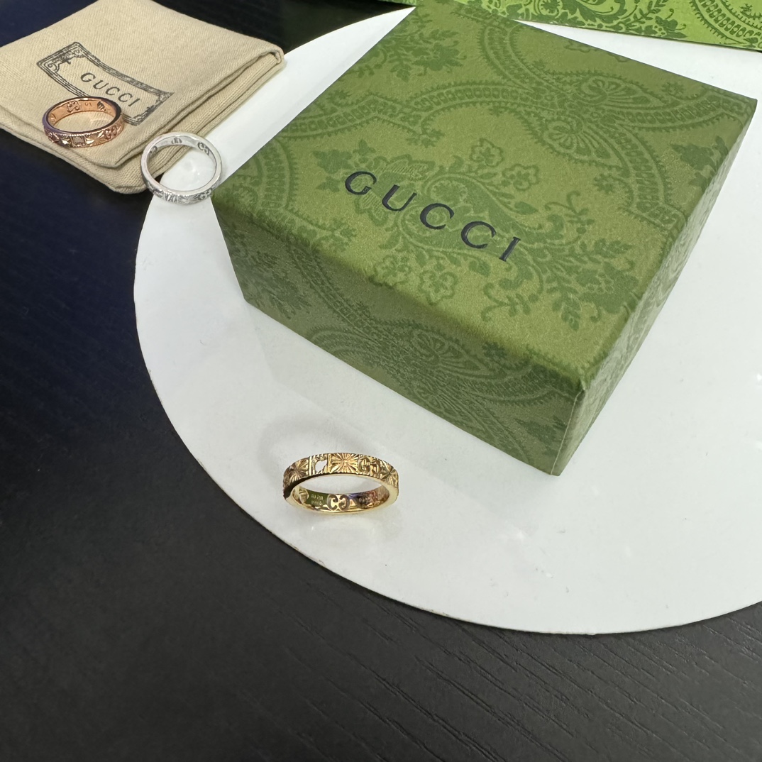 Replica Gucci jewelry Ring 18K gold hollowed out star ICON