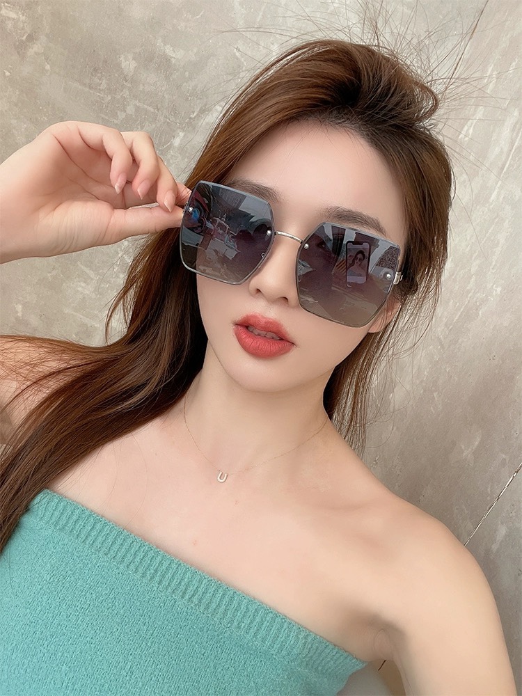 Replica Gucci trend luxury decorative sunglasses