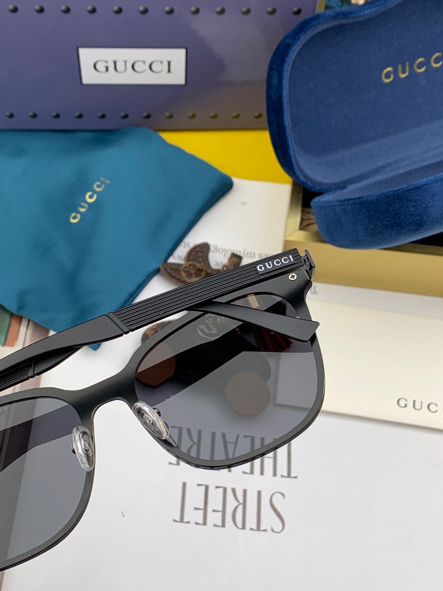 Replica Gucci one-piece driving mirror sunglasses