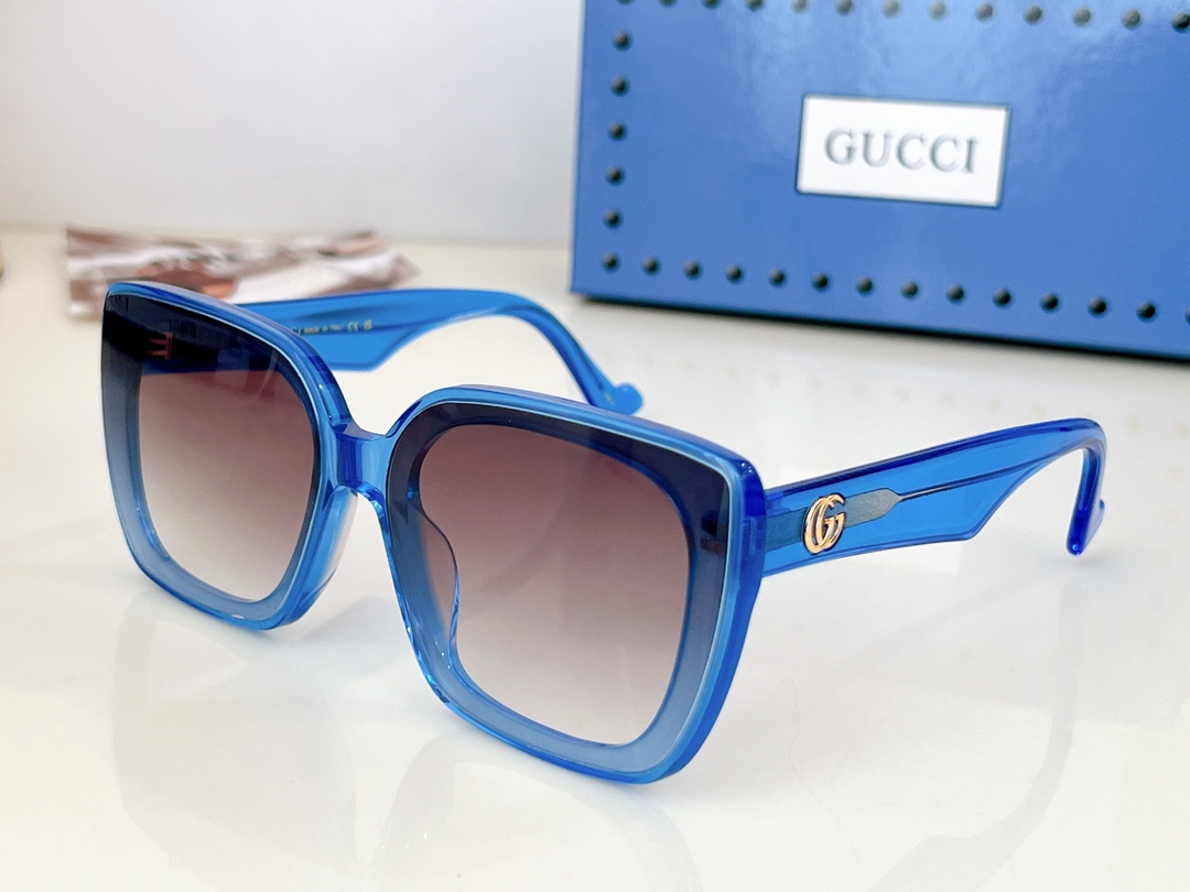 Replica Gucci solid color square sunglasses