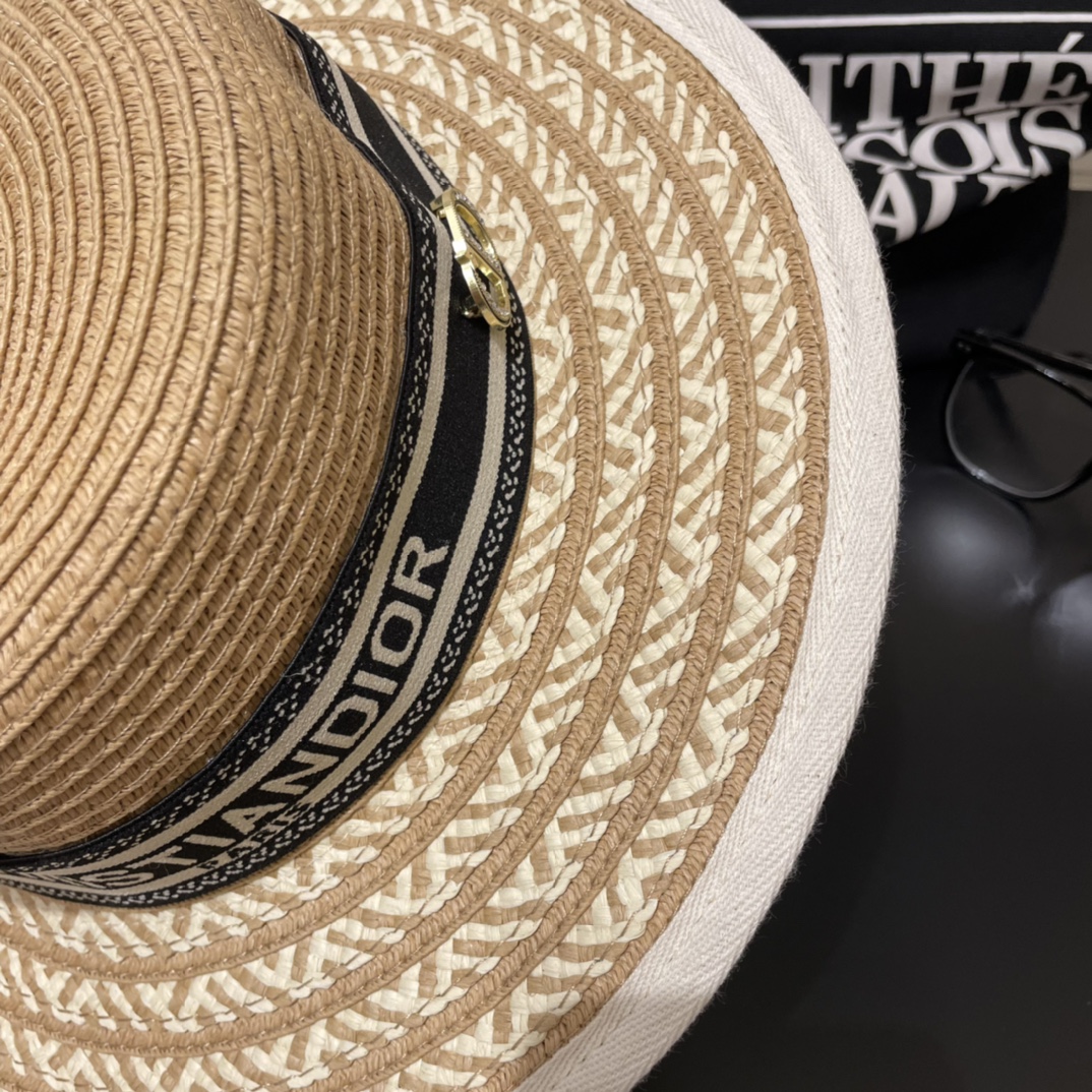 Replica Dior holiday straw hat with jacquard monogrammed pearl ribbon