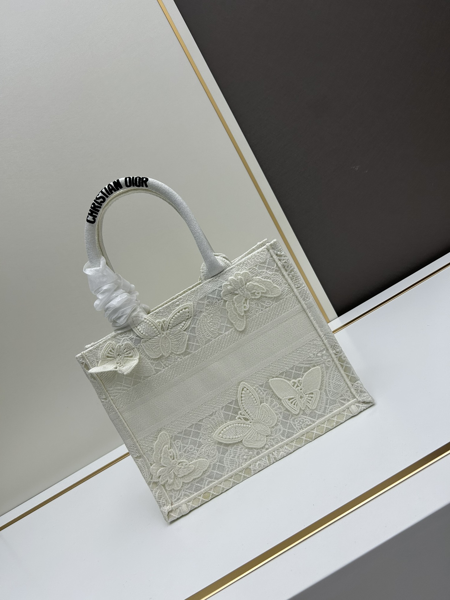 Replica DIOR - Medium Dior Book Tote White D-lace Butterfly Embroidery With 3d Macramé Effect