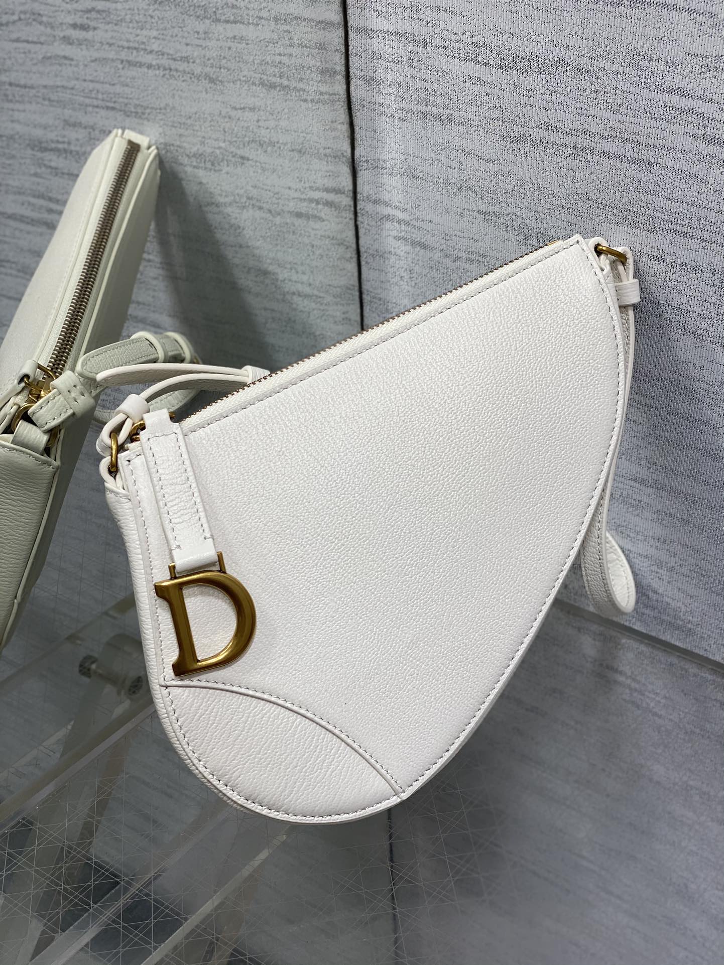 Replica Dior24 new underarm saddle bag