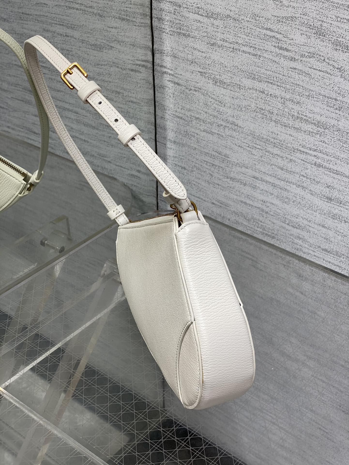 Replica Dior24 new underarm saddle bag