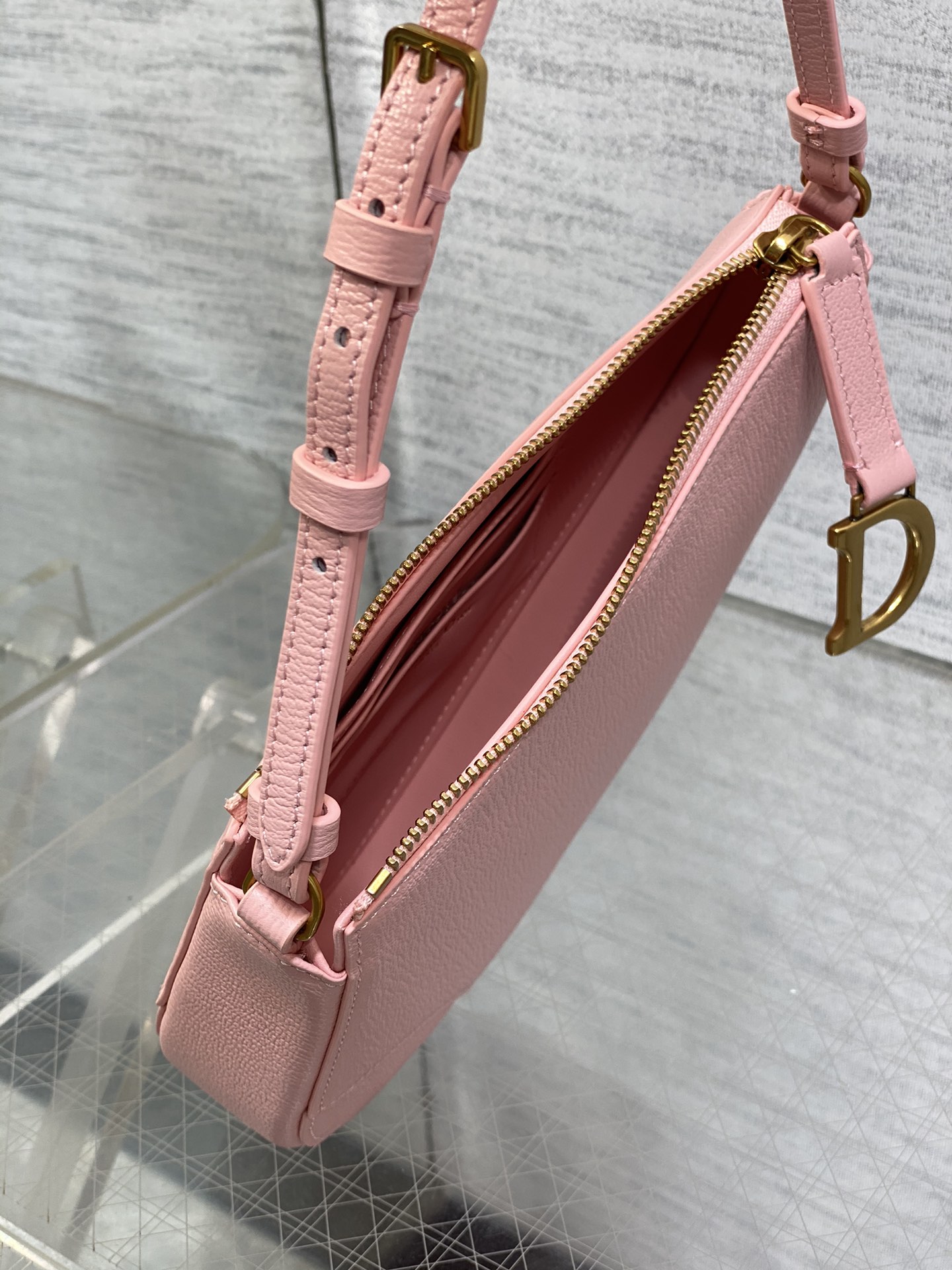 Replica Dior24 new underarm saddle bag