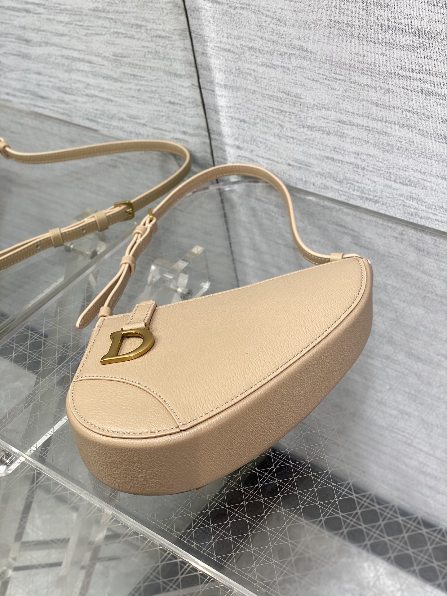 Replica Dior24 new underarm saddle bag