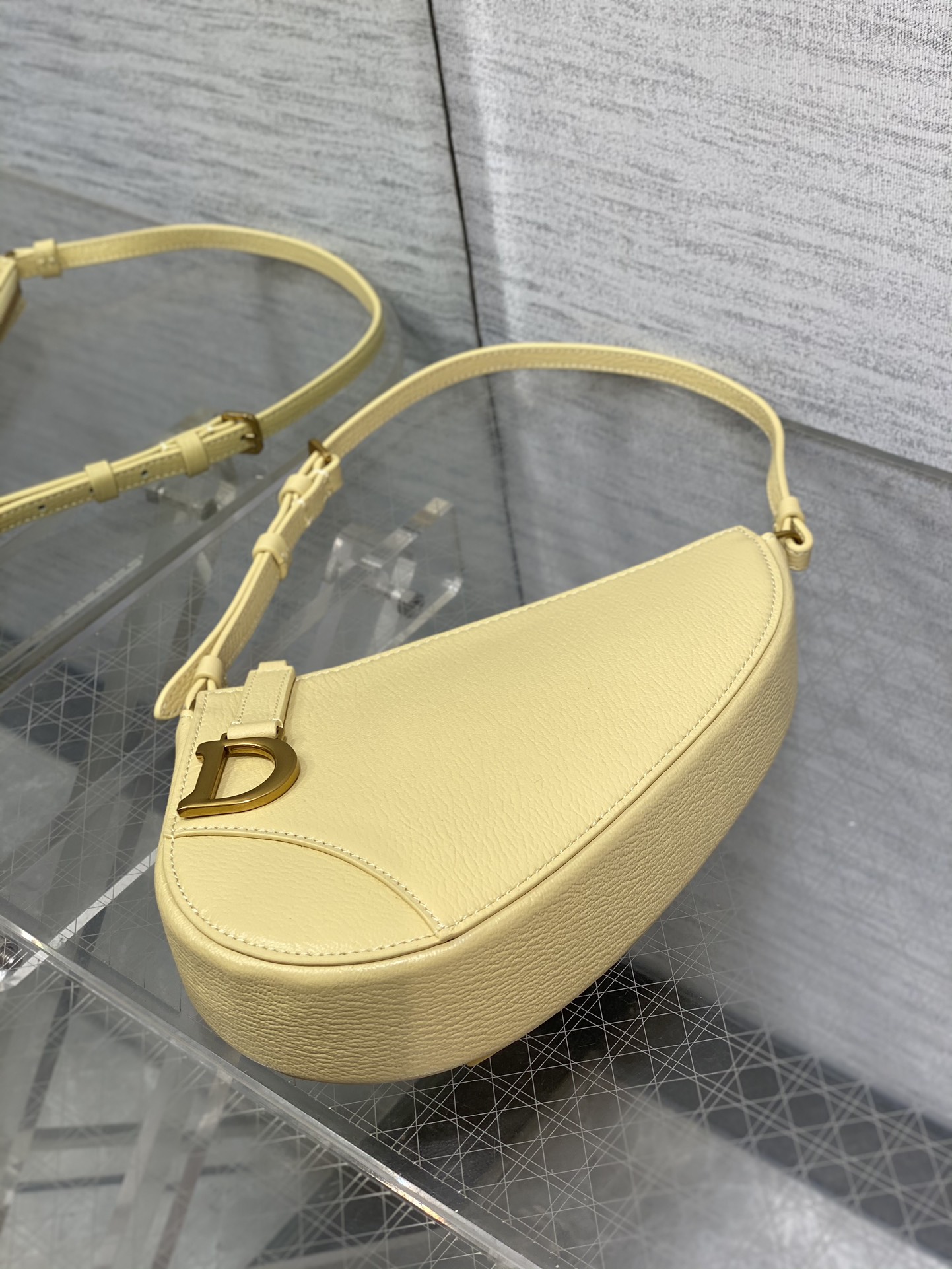 Replica Dior24 new underarm saddle bag