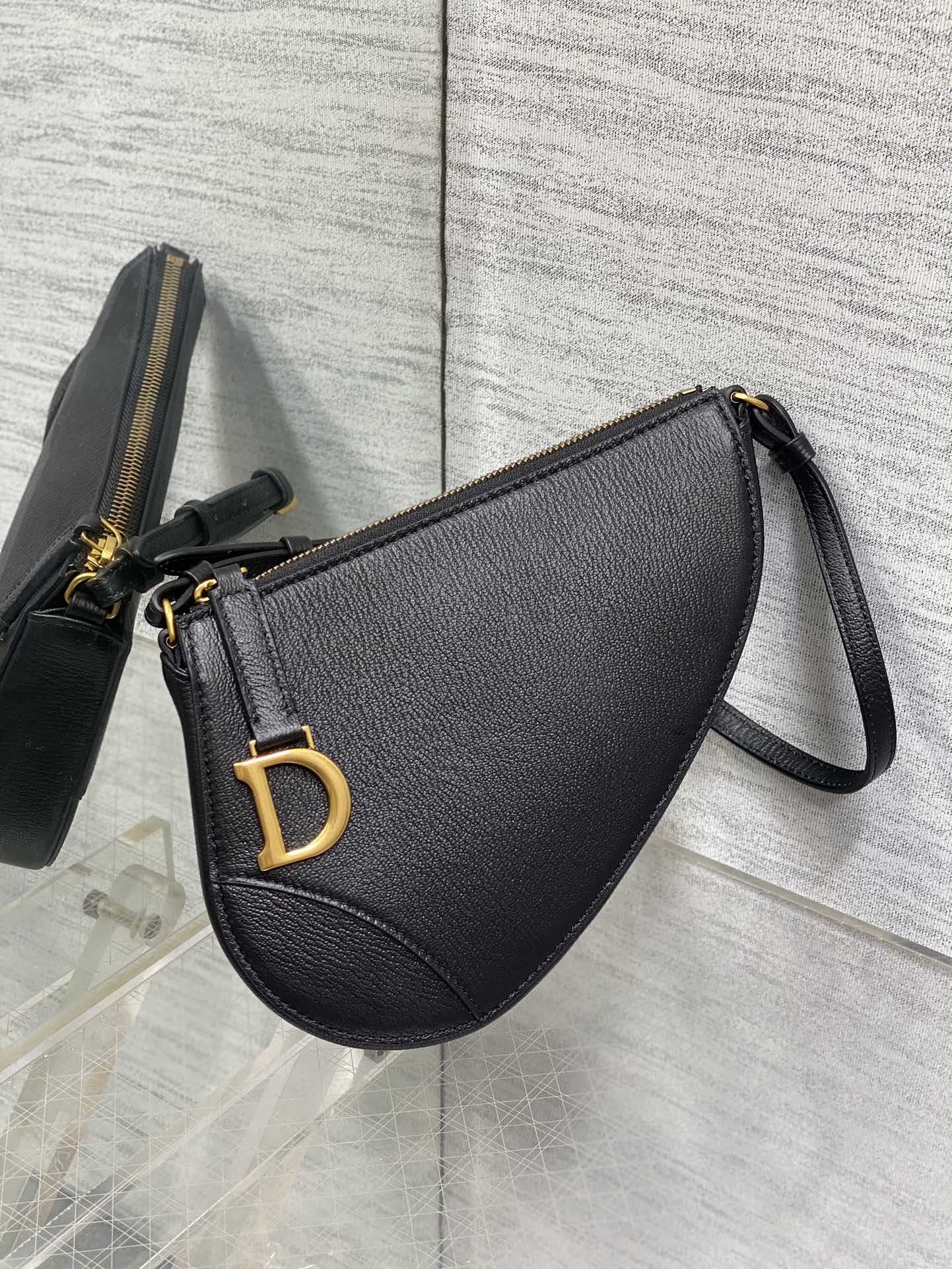 Replica Dior24 new underarm saddle bag