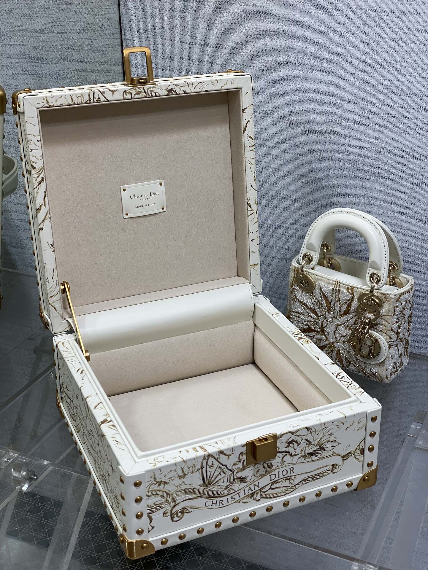 Replica LadyDior Ultra Mini Limited Edition set gold hard case