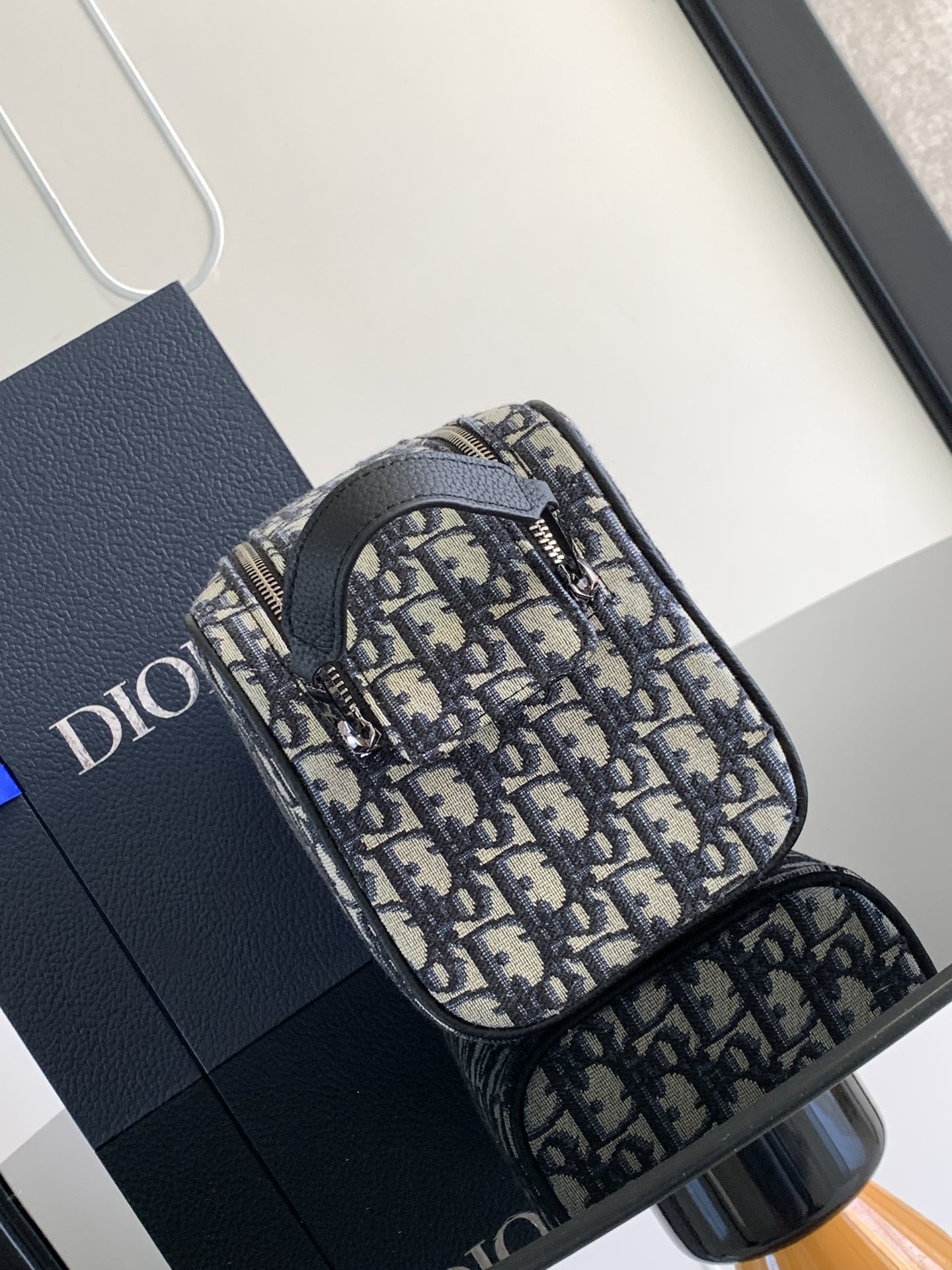 Replica DIOR Black Oblique printing toiletry