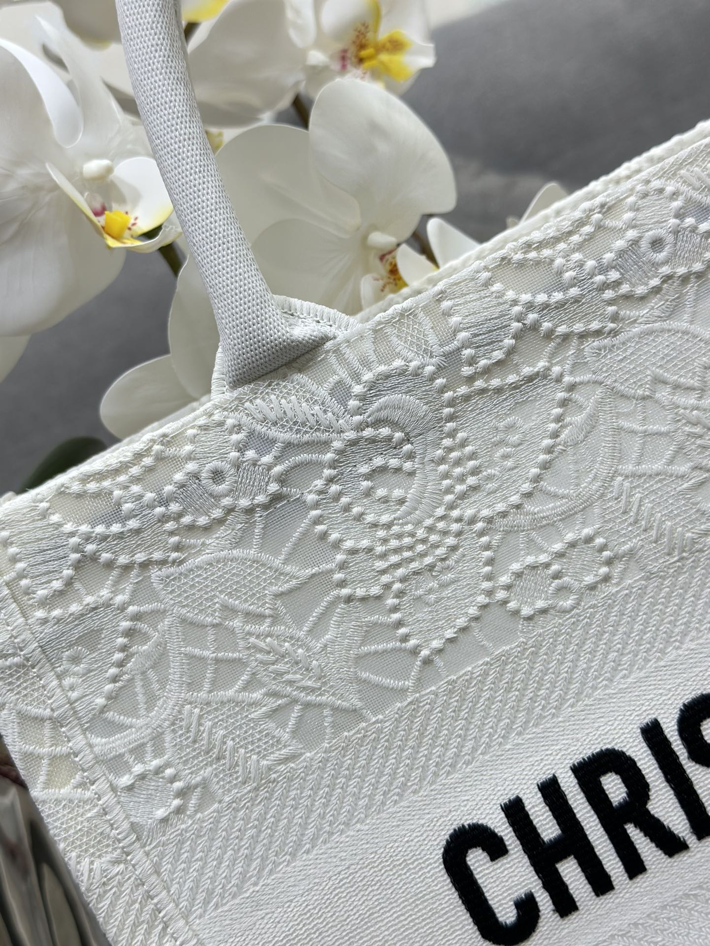 Replica DIOR Book Tote medium lace white shopping bag