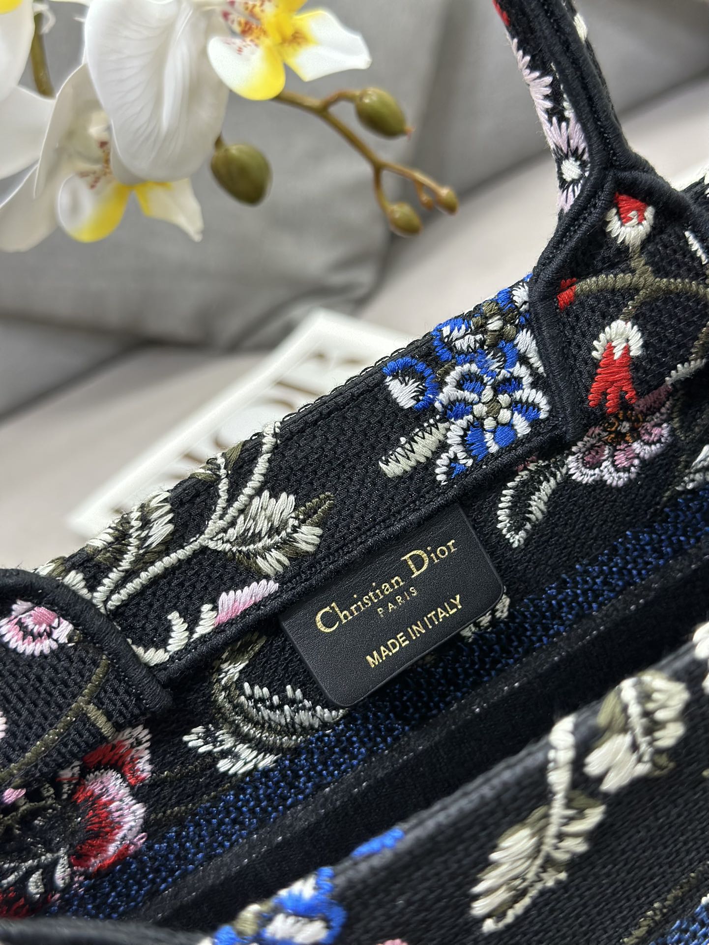 Replica Dior Petites Fleurs pattern embroidery bag