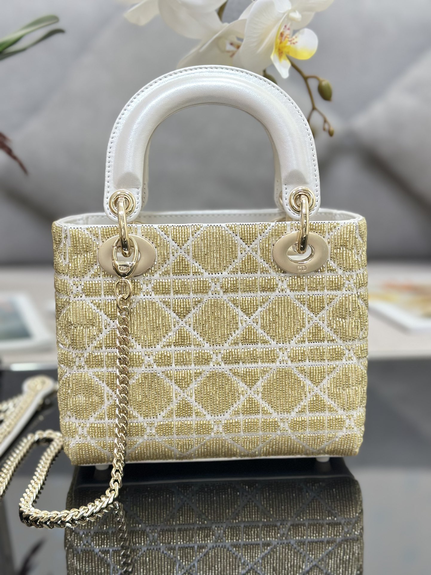 Replica Lady DIOR Bag with Three lattice embroidery limited edition bead tube gold